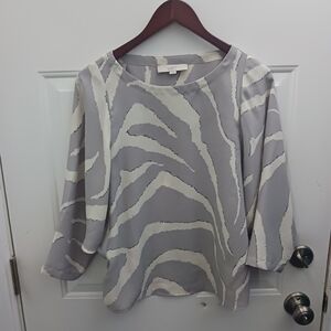LOFT Women's Gray & Cream Patterned Blouse